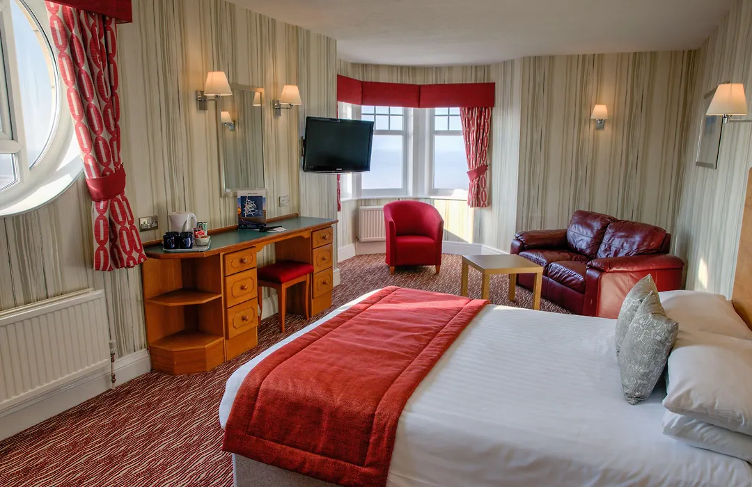 Cliffs Hotel-1